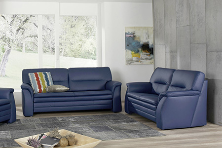 Moderne Sofagarnitur mit praktischer Schlaffunktion für Übernachtungsgäste