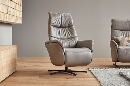 Fauteuil rembourré extra large au look moderne avec un grand confort d'assise dans toutes les positions